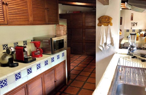 Cuernavaca House | Historic house with service and hot pool (1)