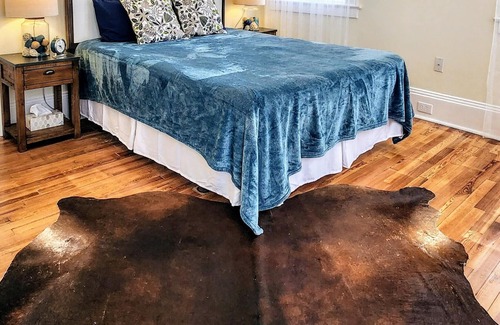 Montgomery Cottage | Historic Idlewild Cottage