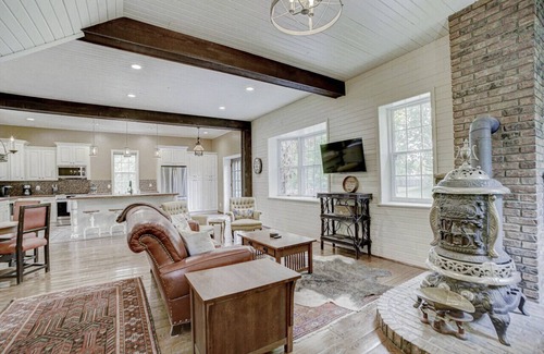 Stillwater Cottage | Historic James Mulvey Carriage house (Whole house)