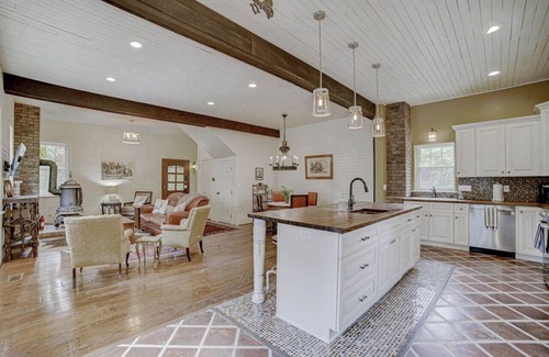 Stillwater Cottage | Historic James Mulvey Carriage house (Whole house)
