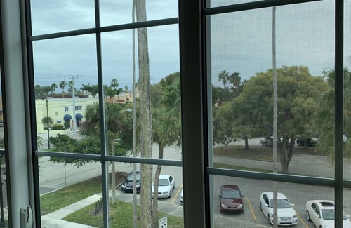 Venice Condo | Historic KMI Building - Condo, Park & Street View