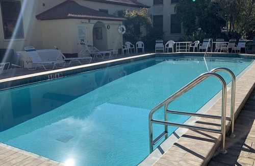 Venice Condo | Historic KMI Building - Condo, Park & Street View