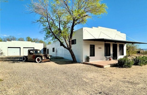 Bullhead City House | Historic Mercantile & Post Office Turned Charming 3-Bedroom Getaway