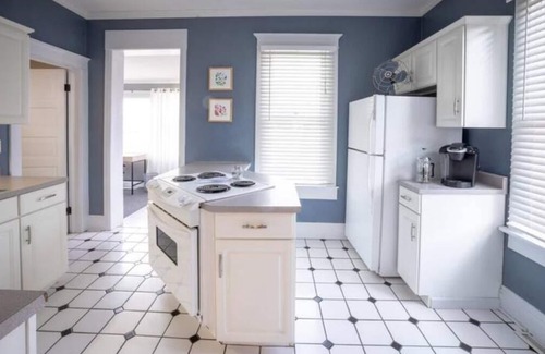 Arvada House | Historic Olde Town/Dogs/Kids/Red Rocks/Rocky Mtns/Light Rail to Denver