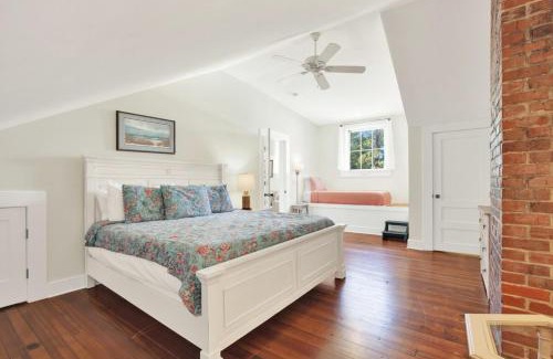 Tybee Island Apartment | Historic Quarters at the Commissary 3 Unit Estate