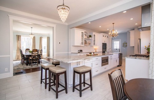 Lake Geneva House | Historic Retreat - steps from the Lake and Downtown