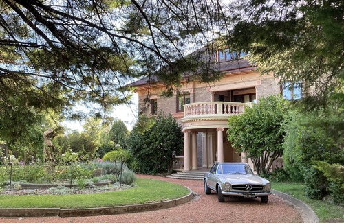 Lithgow House | Historic retreat WENVOE five bedroom mansion, 9 guests