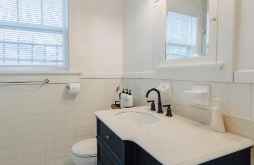 Crosstown House | Historic Revival 2BR Midtown Memphis Fast Wifi Free Parking Yes Pets