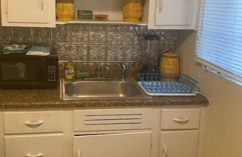 Valdosta House | Historic Studio Apartment, 3 min to SGMC Hospital