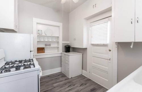 West University House | Historic University Wildcat Suite