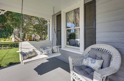 Reedville Cottage | Historic Waterfront Home w/Dock in Reedville!