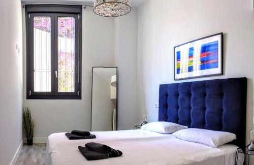 San Felipe Neri Apartment | Historical center flat with pool, tennis & parking