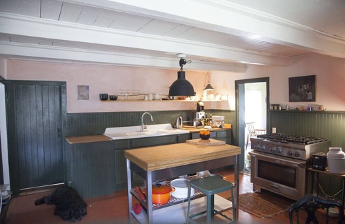 Mount Marion House | Historical high wooden house at the Mondschein-Wiese