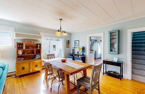 Manistee House | Historical home walkable to town & the beach with private hot tub & beach gear