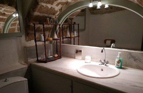 Monemvasia House | Historical house in a thousand years old citadel above the sea