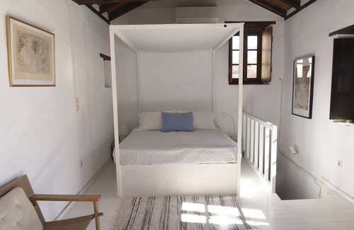 Monemvasia House | Historical house in a thousand years old citadel above the sea