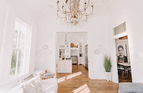 Waco House | Historical Morrow House Season 5 Fixer Upper, Featured In Cottage Style Magazine