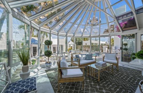 Grandview Heights House | Historical Residence Heated Pool Beach Proximity Indigo Key RESlDENCES