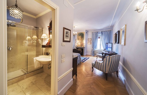Parma City Centre House | Historical Residence with rooms and apartments city center