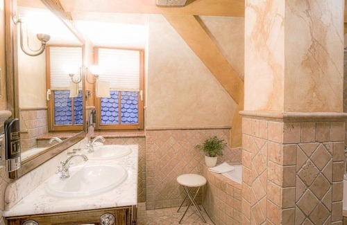 Rothenburg Old Town Hotel | Historik Hotel Gotisches Haus