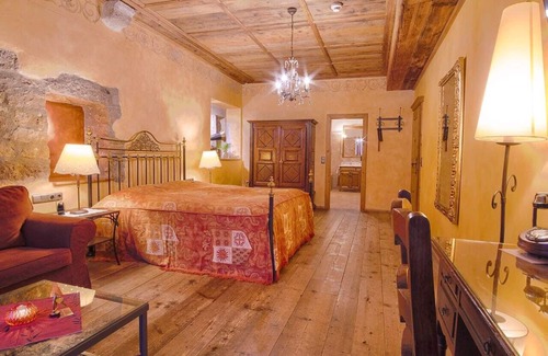 Rothenburg Old Town Hotel | Historik Hotel Gotisches Haus