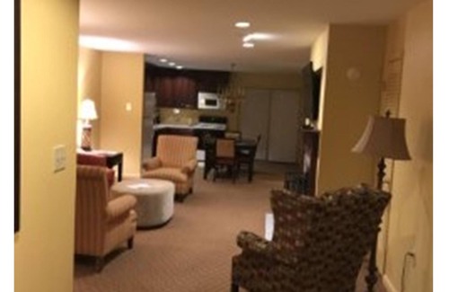 Williamsburg Resort | History, Busch Gardens, and the Beach!