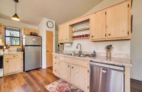 Unaka Cabin | Hiwassee Lake Cabin Near Orchards & Fall Festivals