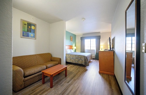 Broken Bow Hotel | HiWay Inn Express of Broken Bow