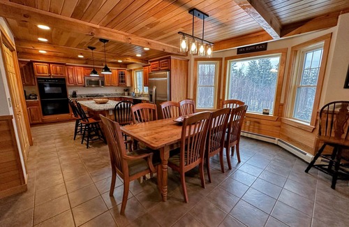Bretton Woods House | HL96 Single family home with views and lots of space! Privacy, convenience, AC and Dog Friendly!