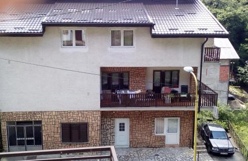 Milici Hotel | HM - konak