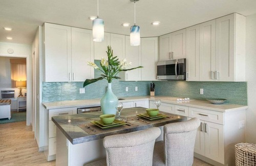 Honokowai Condo | HN 105 OceanFront 1BD w Lanai AC Steps from Beach
