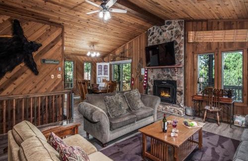 Ruidoso House | Hoatchey Hideaway