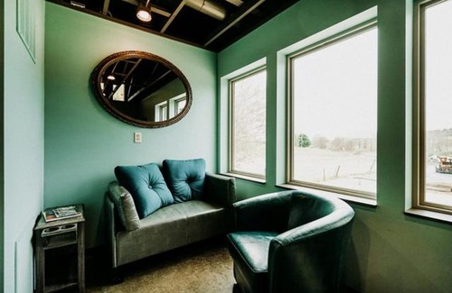 Logan Hotel | Hocking Hills Inn