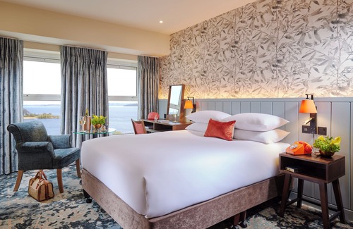 Athlone Hotel | Hodson Bay Hotel