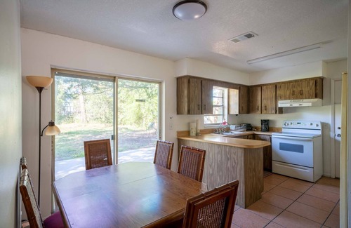 Homosassa House | Hog Head Hotel Bring your Hogs and your Dogs! Pets stay free bring your humans!