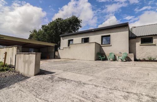 Ennistimon House | Hogans Cottage