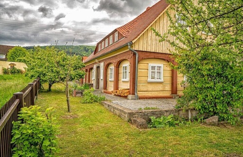 Grossschoenau Apartment | Holiday home Wiesenhäusel