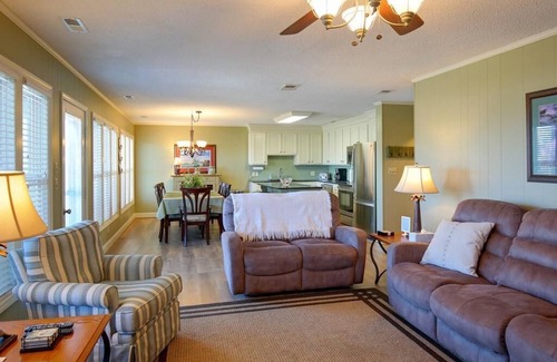 Holden Beach House | Holden Haven - Great Ocean Views & Easy Beach Access!