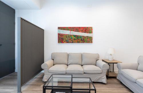 Camas Apartment | Holi-Rent AT Erillas