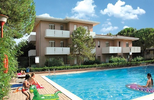 Lignano Pineta Apartment | Holiday apartment with shared pool in Lignano