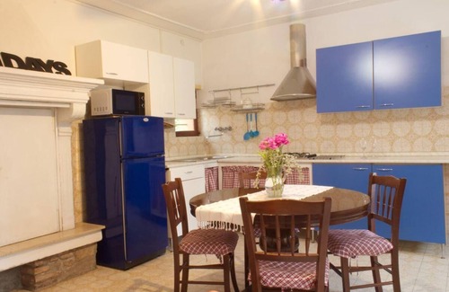 Peschiera del Garda House | Holiday apartment Peschiera del Garda for 1 - 4 persons with 1 bedroom - Holiday house