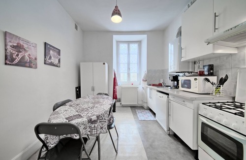 Bagneres-de-Luchon Apartment | Holiday Apartment "À Luchon" near the Slopes with Balcony and Wi-Fi