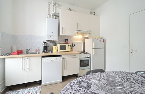 Bagneres-de-Luchon Apartment | Holiday Apartment "À Luchon" near the Slopes with Balcony and Wi-Fi
