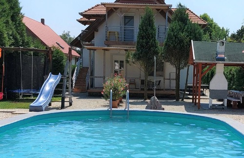 Balatonmariafurdo Apartment | Holiday apartment Balatonmáriafürdõ for 1 - 5 persons with 2 bedrooms - Holiday apartment