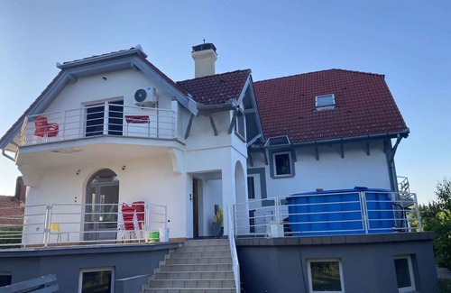 Balatonmariafurdo Apartment | Holiday apartment near the beach and city center