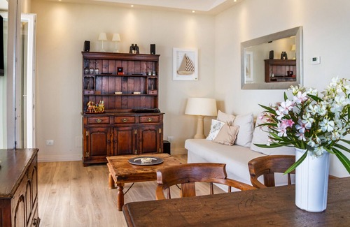Isola del Giglio Apartment | Holiday Apartment 'Panoramica' with Sea View, Terrace & Wi-Fi