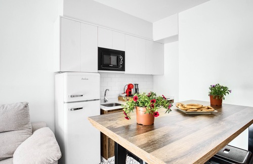 Old Town Apartment | Holiday Apartment "El Desembarco" with Sea View, Balcony & Wi-Fi