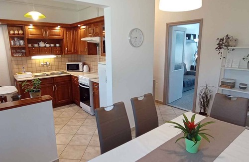 Balatonszarszo Apartment | Holiday apartment child-friendly with playground and air conditioning