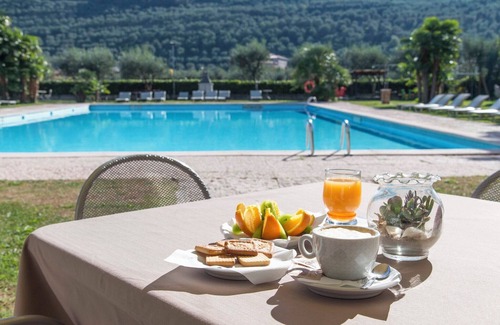 Riva del Garda Apartment | Holiday apartment with balcony and swimming pool
