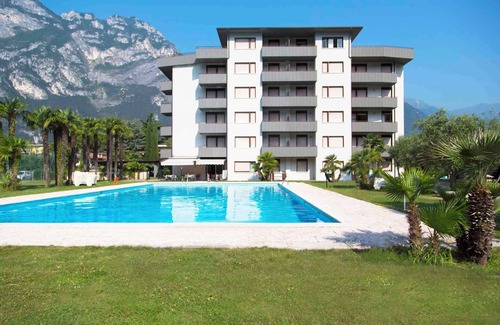Riva del Garda Apartment | Holiday apartment with balcony and swimming pool